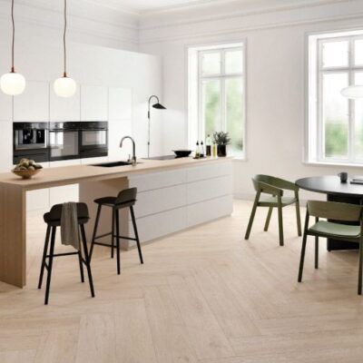 Pavimento Porcelánico Efecto Madera para Cocina y Comedores