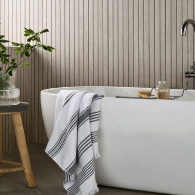 Revestimiento de madera porcelánico outlet.