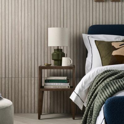 Revestimiento de madera porcelánico outlet para habitaciones.