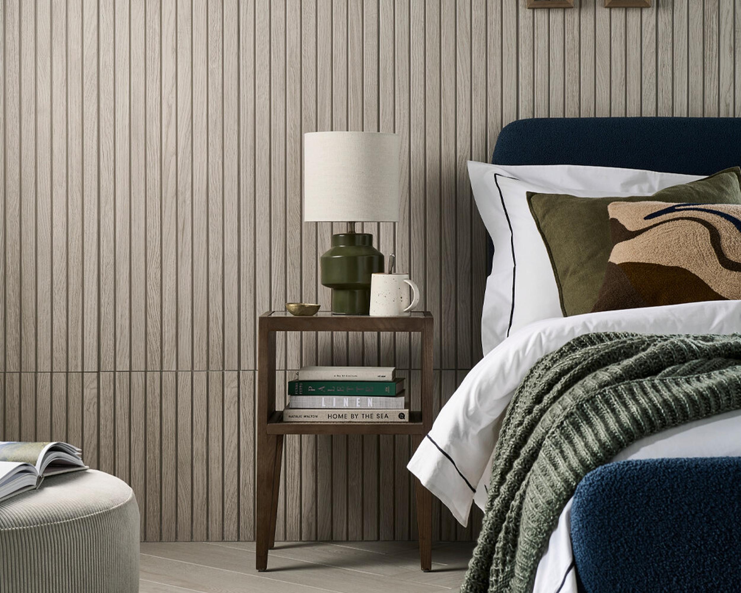 Revestimiento de madera porcelánico outlet para habitaciones.