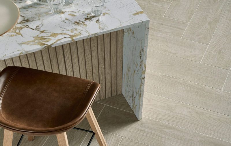 Revestimiento de madera porcelánico outlet para cocinas. Azulejos para tu casa